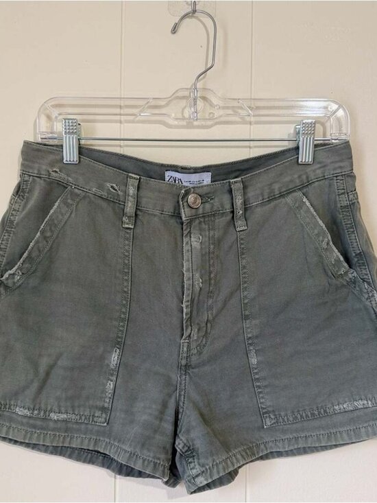 Pants - Green Shorts Size 6